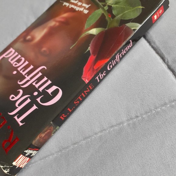 Point Thriller Ser. The Girlfriend by R. L. Stine (2004, Digest Paperback) - Picture 14 of 14